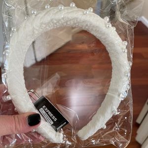 Darling pearl headband!